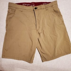 Men's Wrangler Outdoor Khaki Shorts